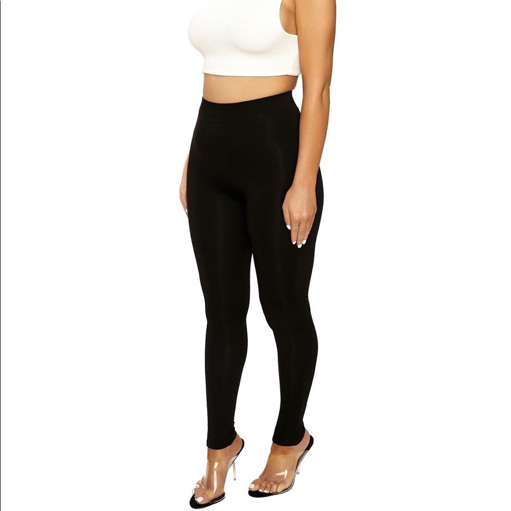 Naked Wardrobe The NW Leggings